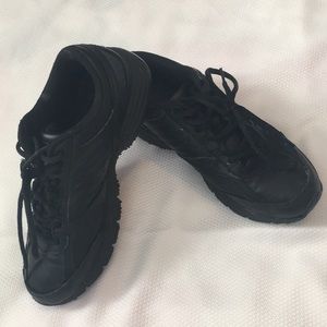 Fila non slip work shoes
